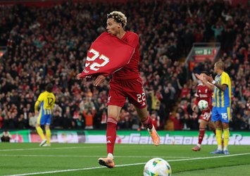 Liverpool 85'te turladı!