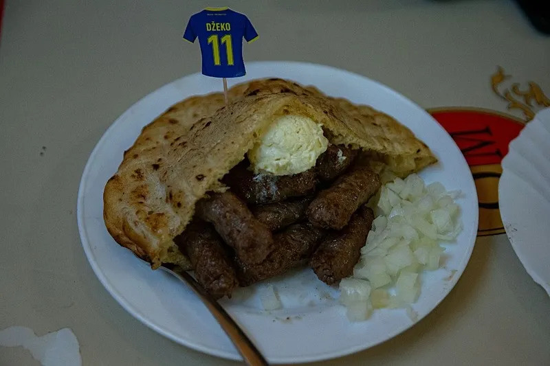 Bosna Hersek'te "10'lu köfte" Dzeko'nun vedası için 11'li servis ediliyor - 1