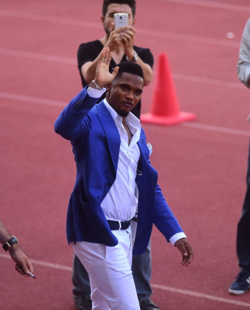 Samuel Eto’o trafik kazası geçirdi