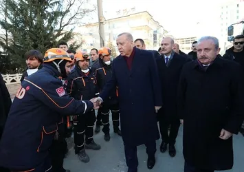 Devlet milletinin yanında