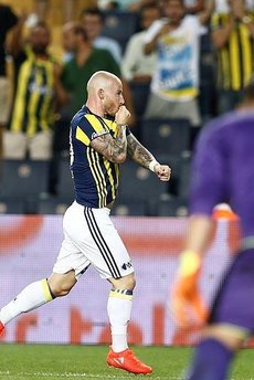 Fenerbahçe işi ilk maçta bitirdi!