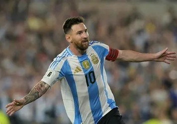 Messi tarihin en iyi futbolcusu seçildi
