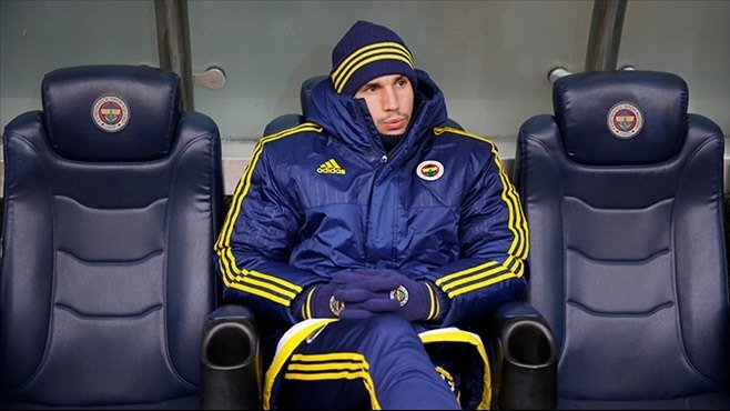 Van Persie’nin kadro dışı bırakılmasına tepkiler