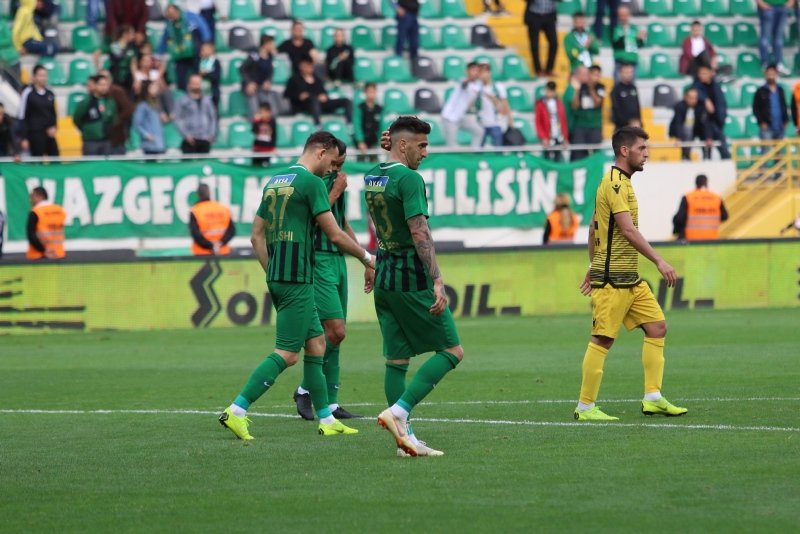 Akhisar - Yeni Malatya maçından kareler