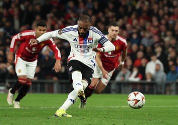 Beşiktaş'ta Lacazette sesleri