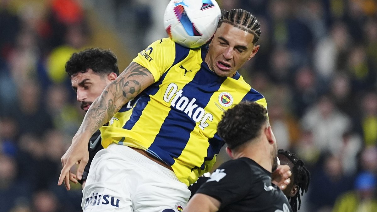FENERBAHÇE HABERİ: Diego Carlos transferinde flaş gelişme! FENERBAHÇE HABERİ: Diego Carlos transferinde flaş gelişme!