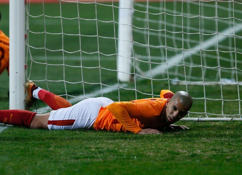 Sofiane Feghouli sosyal medyada G.Saray’ı sildi