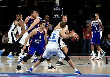 Efes seriye bağladı