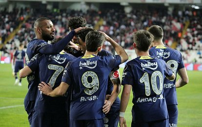 Sivasspor 1-3 Fenerbahçe MAÇ SONUCU-ÖZET | F.Bahçe 3 puanı 3 golle aldı!