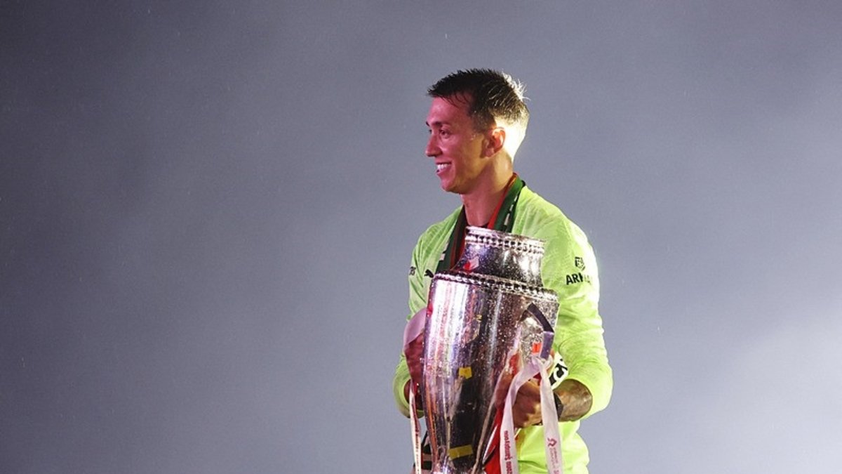 Galatasaray'dan kaleye 2 dev aday! Muslera sonrası ikisinden biri gelecek Galatasaray'dan kaleye 2 dev aday! Muslera sonrası ikisinden biri gelecek