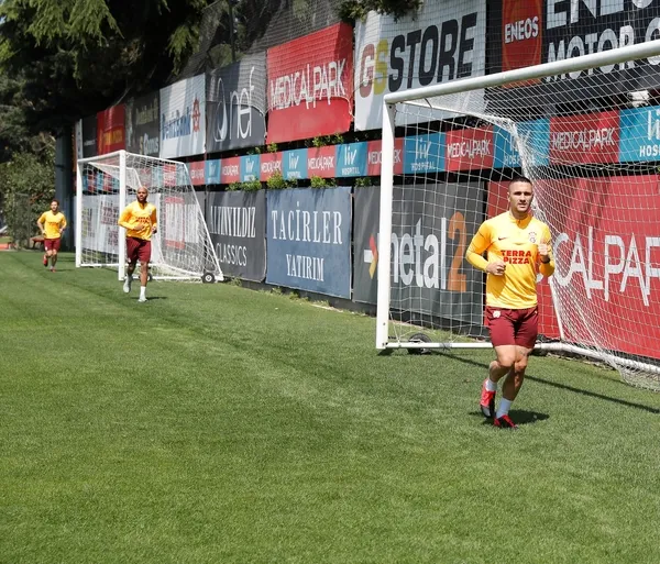 Son dakika: Galatasaray antrenmanlara başladı! İşte ilk görüntüler - 1