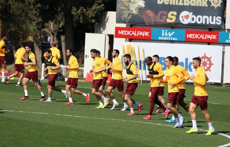 Galatasaray’da 1 ayrılık 1 transfer! Sezon sonunda imzalar atılıyor