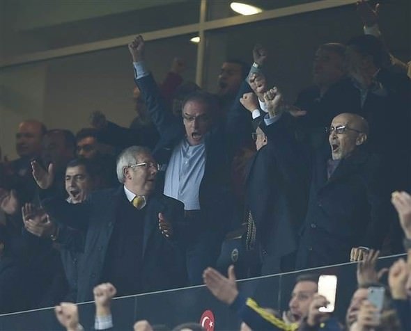 Aziz Yıldırım havalara uçtu