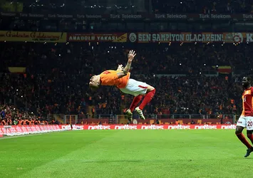 Stoper değil forvet olmalıymış