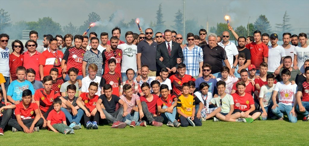 Cumhurbaşkanı Erdoğan’ın yeğeni Eskişehirspor’da!