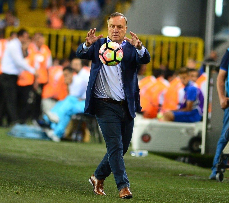 Advocaat: Bana değil Fatih Terim’e sorun