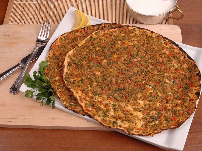 lahmacun-nasil-yapilir-evde-citir-citir-lahmacun-tarifi-malzemeleri-yapilisi-ve-puf-noktalari-nedir-1666011213596.jpeg
