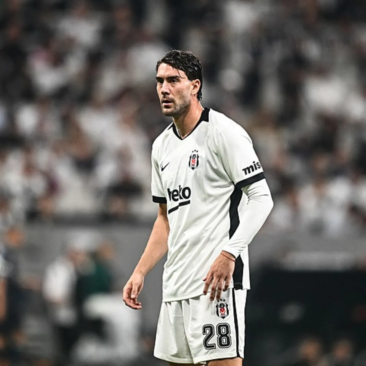 Beşiktaş'ta Vlahovic paniği: Trabzonspor maçına yetişecek mi?