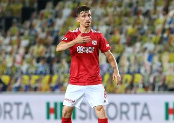 Mert Hakan Yandaş F.Bahçe'de! 4 yıllık sözleşme