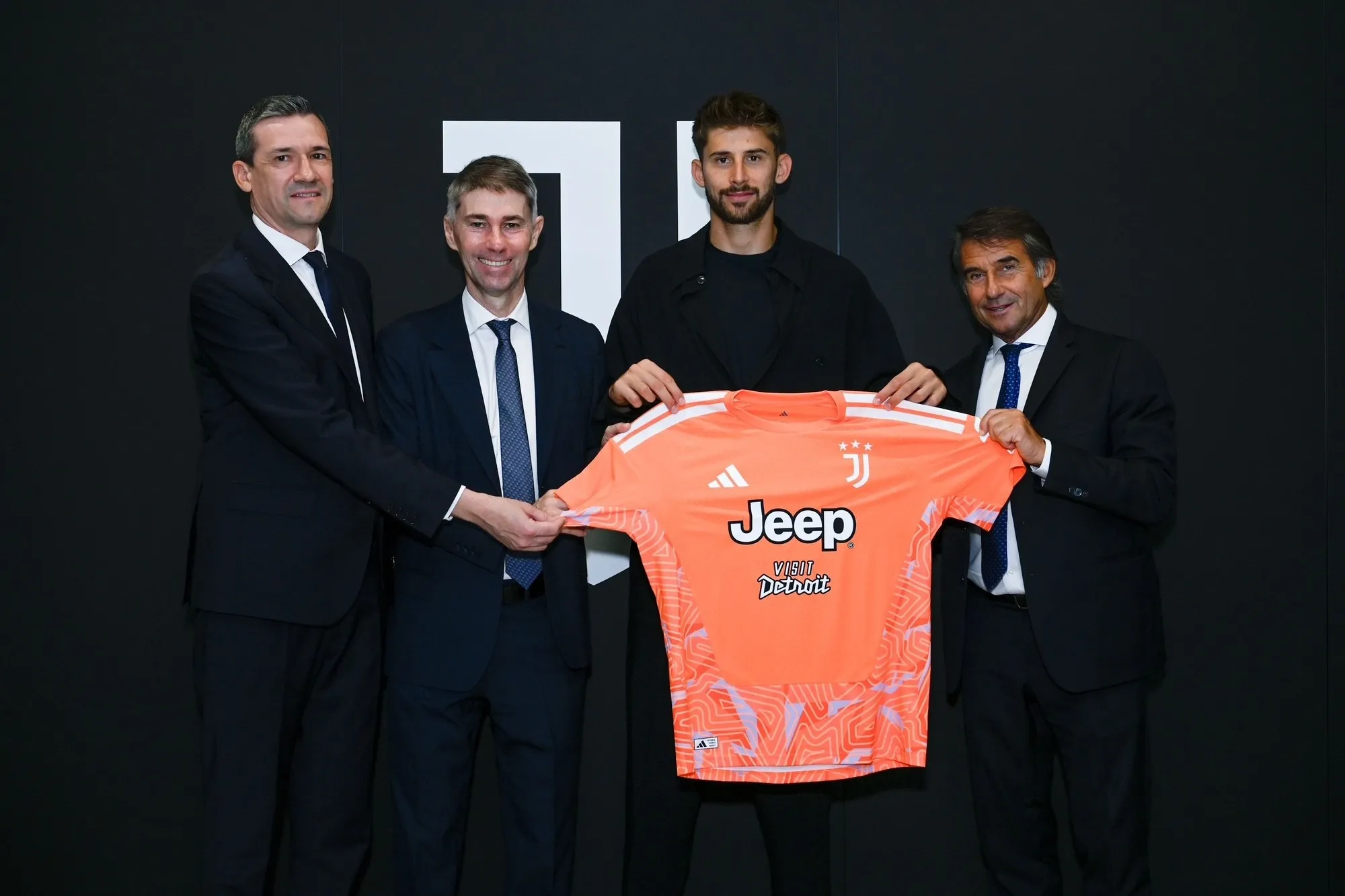 Juventus, kaleci Guglielmo Vicario'yu kiralık olarak kadrosuna kattı