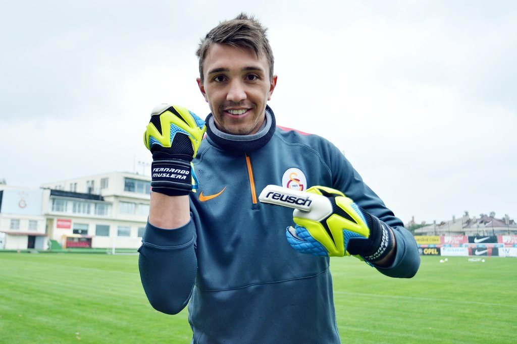 Muslera çalım attı taraftar çıldırdı