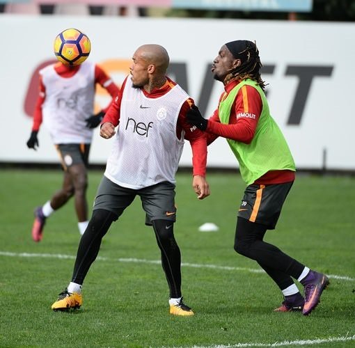 Galatasaray’da Muslera ve Selçuk İnan şoku