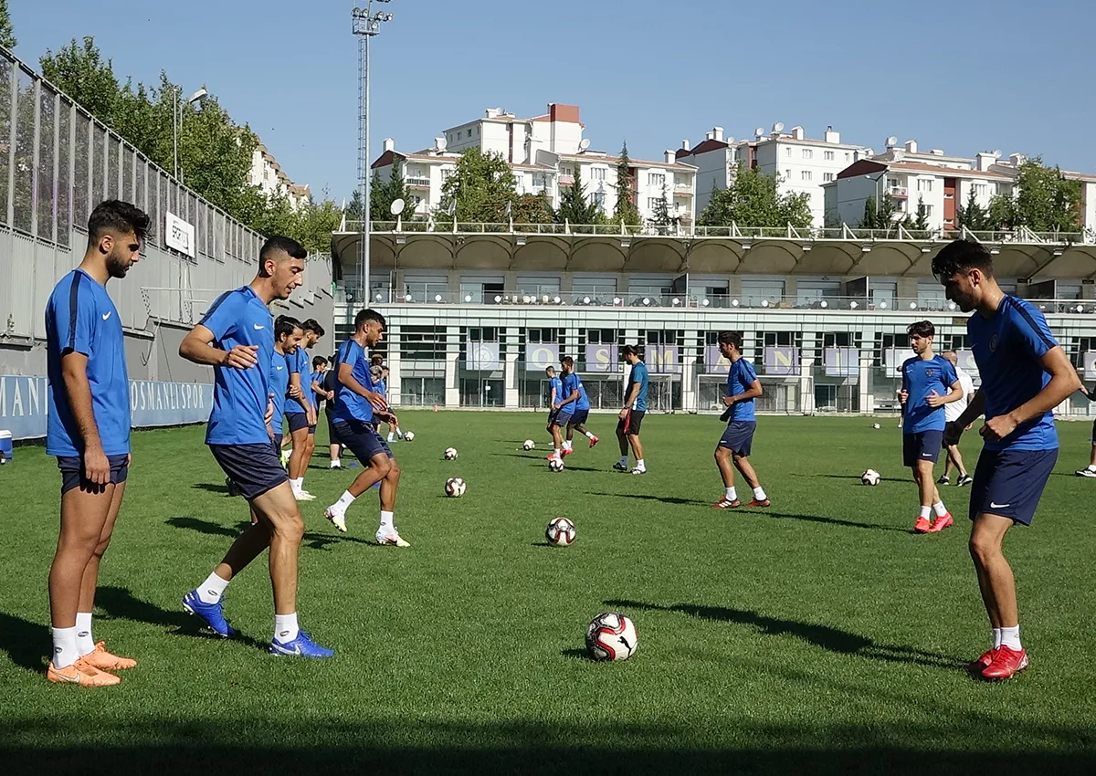 Osmanlıspor yeni sezon hazırlıklarını sürdürdü - 1