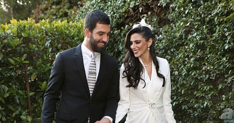 Arda Turan’ın eşi Aslıhan Doğan Turan’dan gündem yaratacak açıklamalar! Fatih Terim, Arda Turan ve doğum süreci...