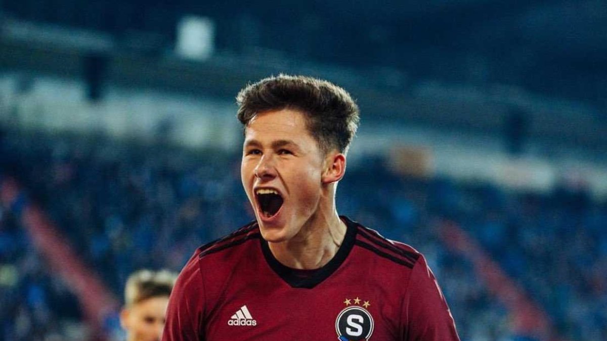 TRANSFER HABERLERİ | Galatasaray'dan savunmaya sürpriz hamle! İşte gündeme gelen son isim TRANSFER HABERLERİ | Galatasaray'dan savunmaya sürpriz hamle! İşte gündeme gelen son isim