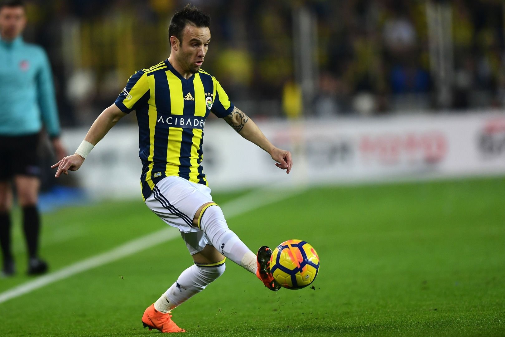 Valbuena yıldızları solladı ama...