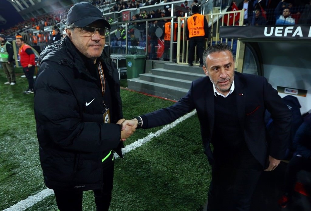 Osmanlıspor - Olympiakos maçından kareler