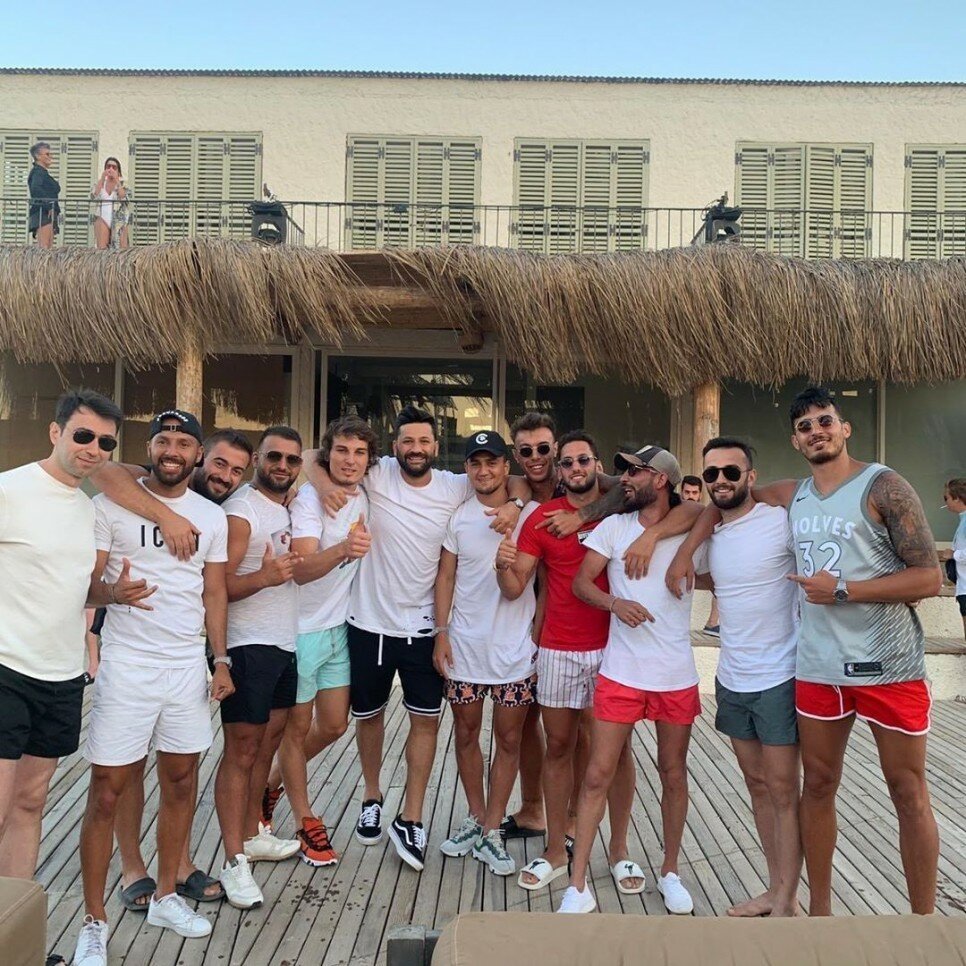 Futbolcuların tatil paylaşımları