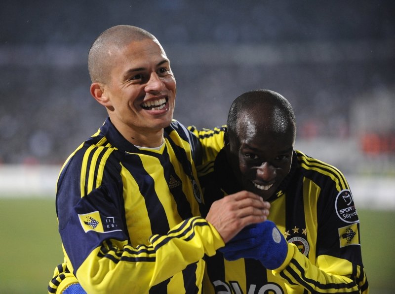 Alex seneye Fenerbahçe’de! Flaş açıklama geldi