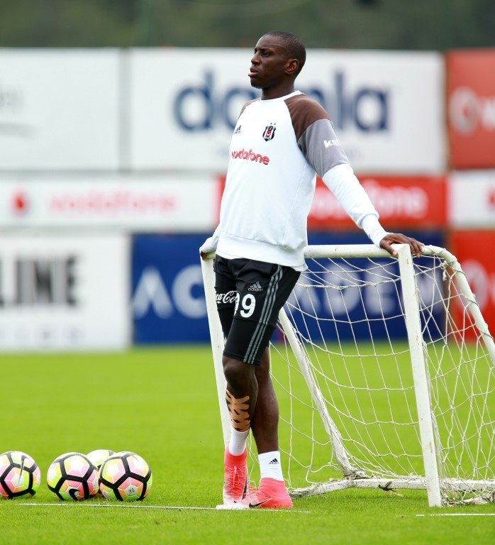 Demba Ba’ya operasyon