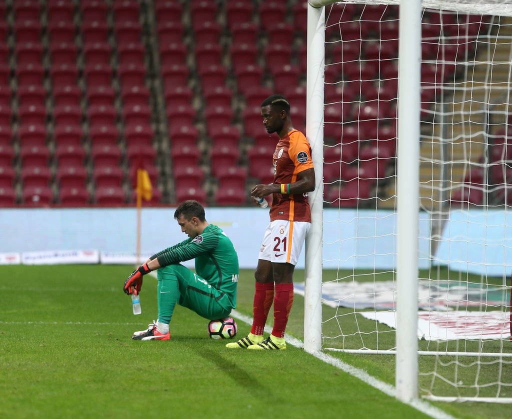 Muslera çalım attı taraftar çıldırdı