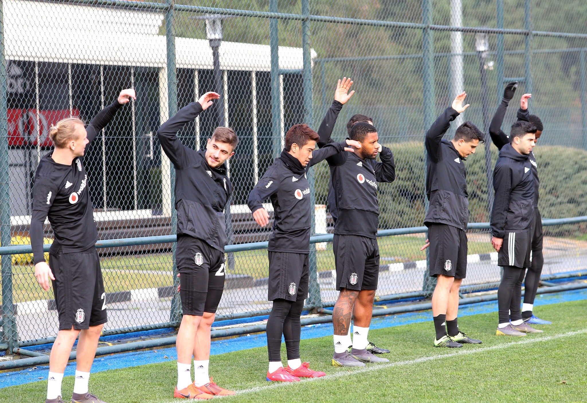 Kagawa ilk antrenmanına çıktı