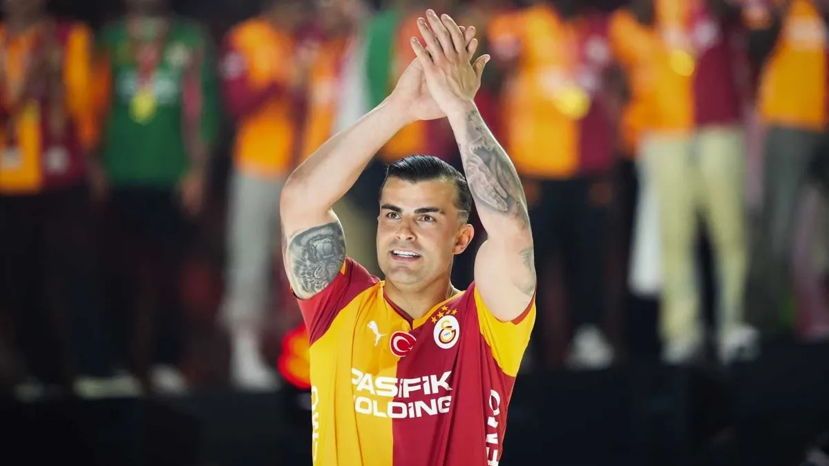 Galatasaray, Abdülkerim Bardakçı'ya alternatif için iki genç stoperi gündemine aldı