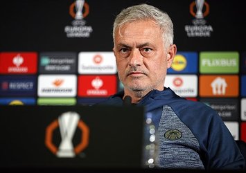 Mourinho 'beklemeden alalım' dedi! Çifte imza geliyor