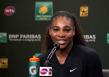 Serena Williams galibiyetle döndü