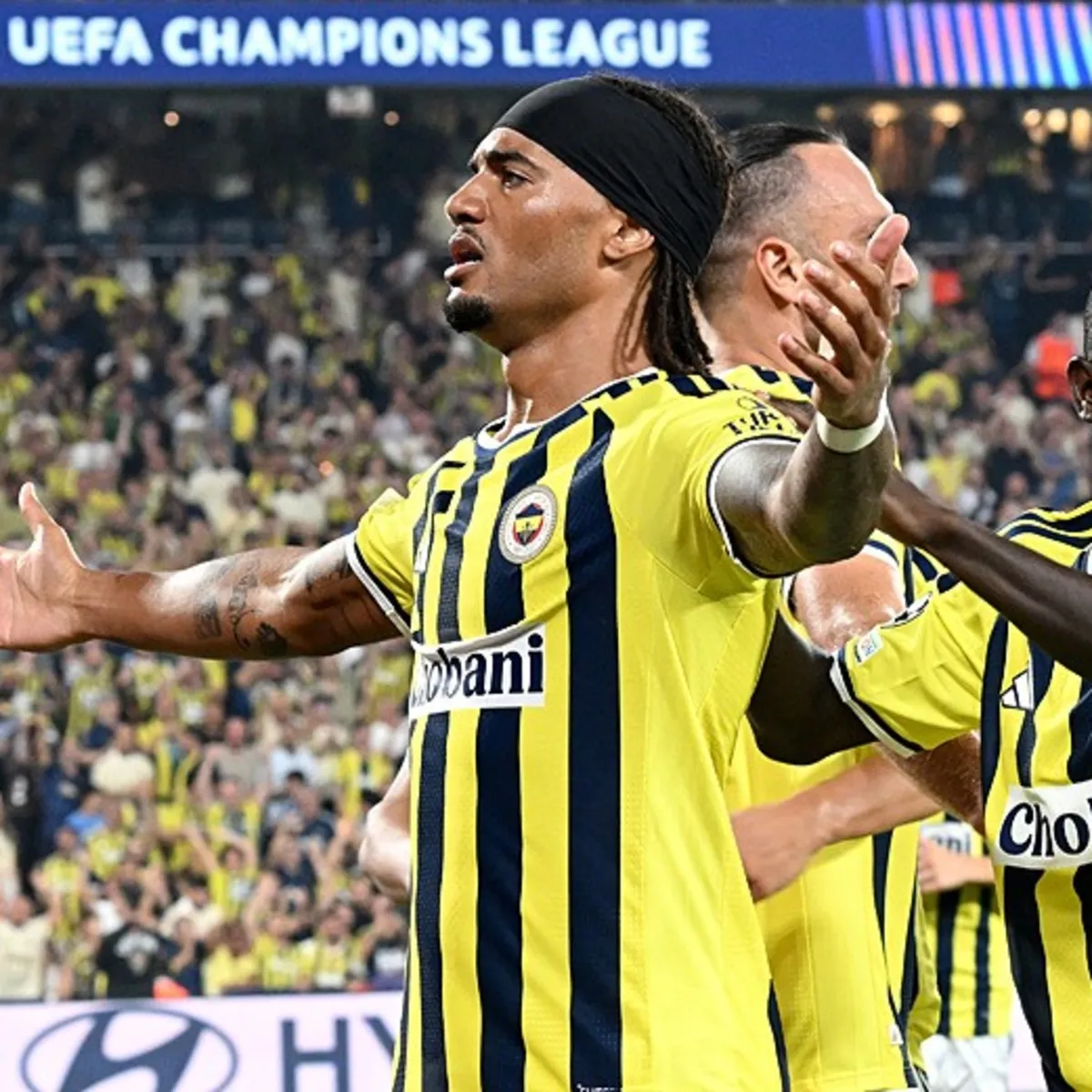 Archie Brown'dan Roma maçı sonrası açıklamalar: Umarım gollerin devamı gelir!