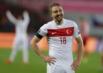 Caner Erkin emekli olduğunu açıkladı!
