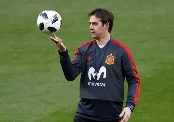 İspanya, Lopetegui'nin sözleşmesini uzattı