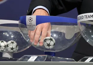 UEFA Şampiyonlar Ligi'nde gruplar belli oluyor