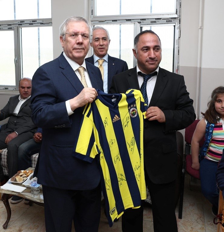 Fenerbahçe’nin 12. adamı: Aziz Yıldırım