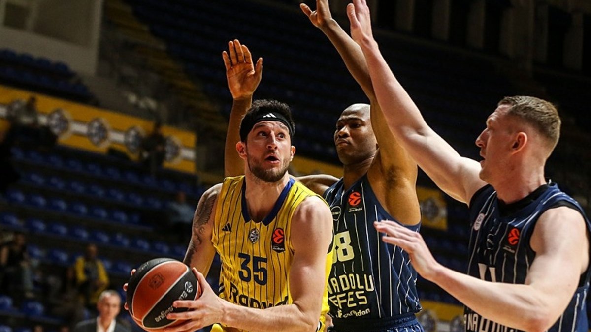 Anadolu Efes deplasmanda Maccabi Rapyd Tel Aviv'e mağlup oldu! İşte maçın özeti