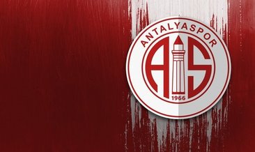 Dünya yıldızı resmen Antalyaspor'da!