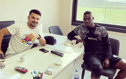 Mario Balotelli’den Menemenspor’a ziyaret!