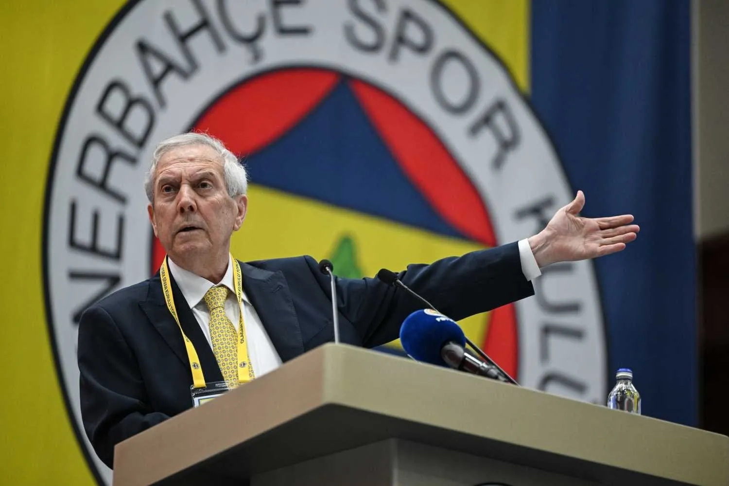 Fenerbahçe'den transfer yasağı açıklaması!