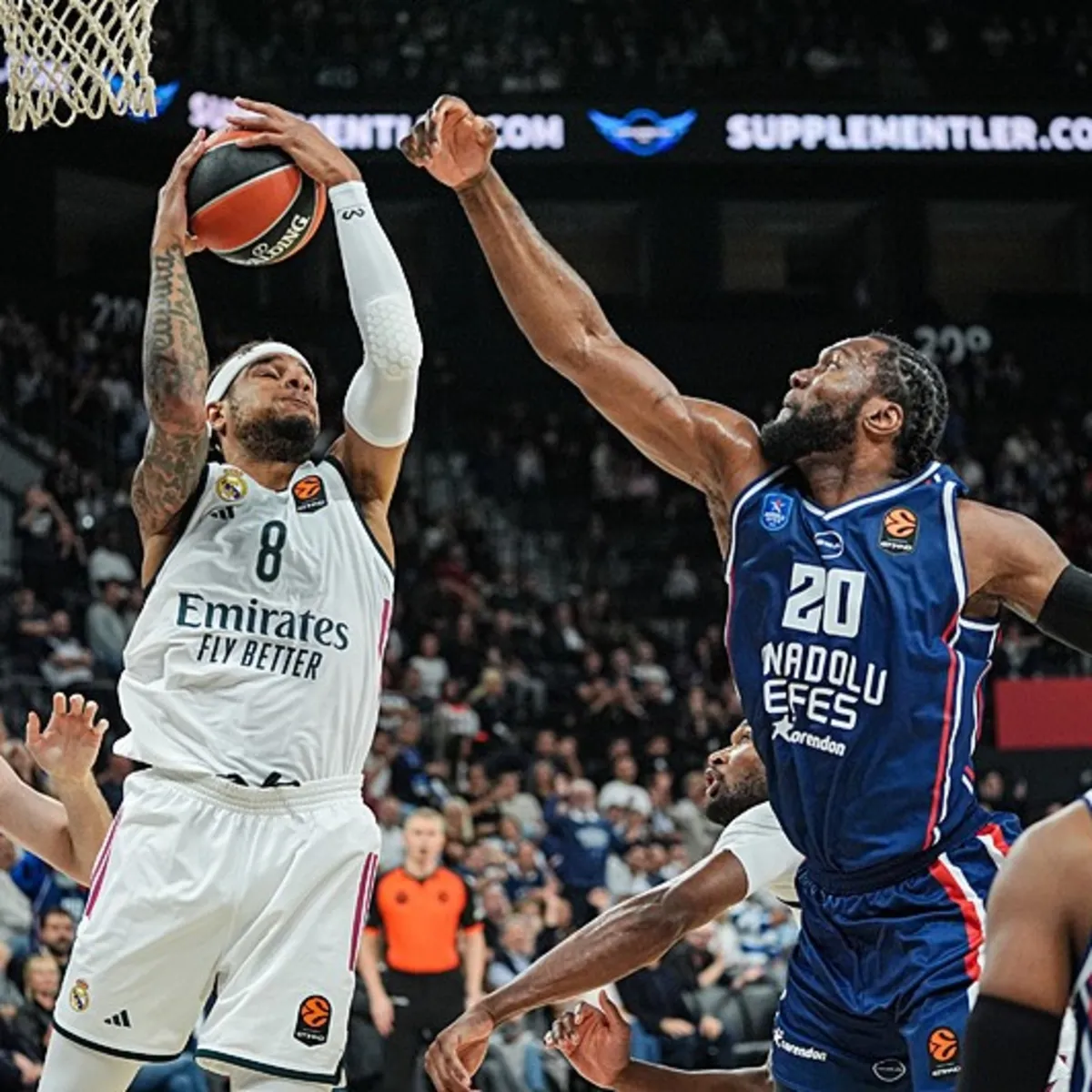 EuroLeague'de Anadolu Efes sahasında Real Madrid'i devirdi!