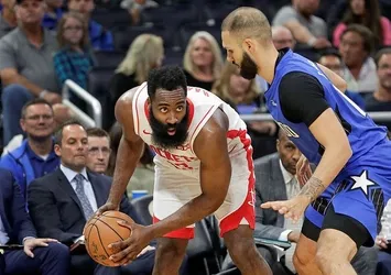 Harden 54 attı Rockets kazandı